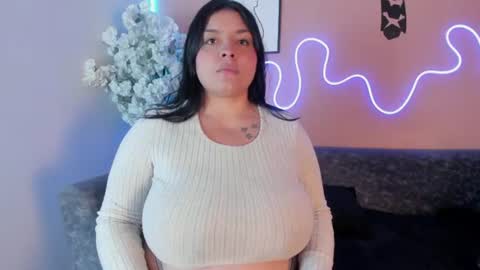 karo_linee online show from July 25, 12:34 pm