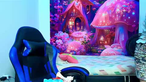    online show from October 28, 11:49 am