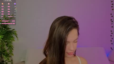 Molly online show from May 11, 2:45 pm