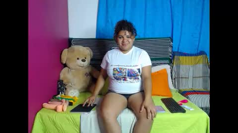 Snapshot of karolhot916 chatting on February 18, 2:49 am karol online show from February 18, 2:49 am