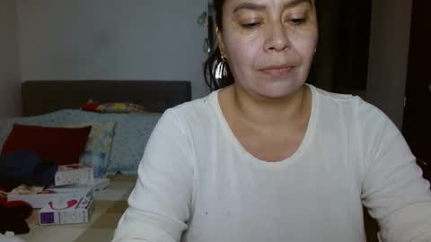 Snapshot of karolhot_x chatting on December 31, 3:34 am karol online show from December 31, 3:34 am