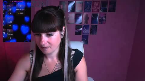 Caroline online show from June 28, 5:47 am