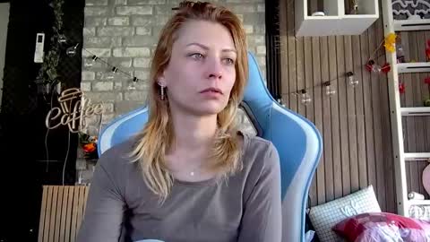 karoline121 online show from March 5, 9:05 am