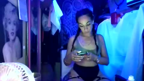 kash_kitty13 online show from March 9, 8:17 am