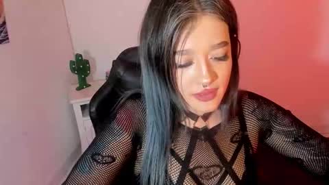 Snapshot of kat_apple chatting on October 18, 2:47 am Alicia online show from October 18, 2:47 am