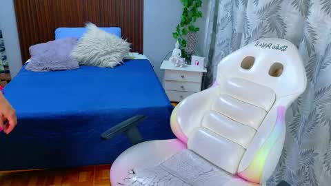 kate online show from March 28, 8:41 pm