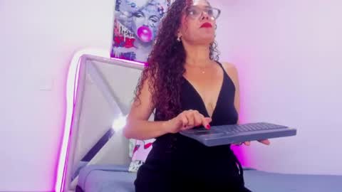 kataleya  online show from July 21, 1:12 pm