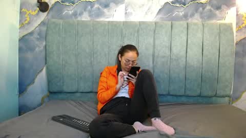 Katalina online show from April 14, 3:45 pm