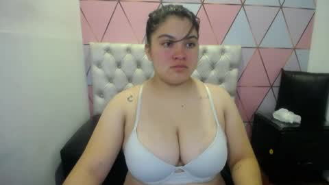 katalina santana25 online show from April 5, 6:51 pm