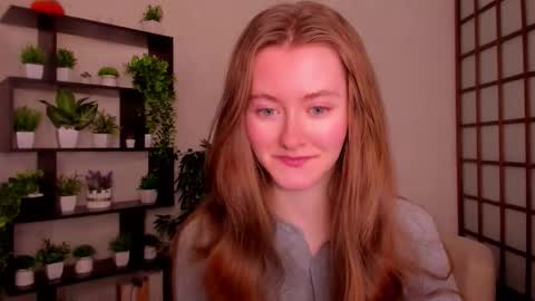 Snapshot of kate_cuddle chatting on October 7, 2:38 am Kate online show from October 7, 2:38 am