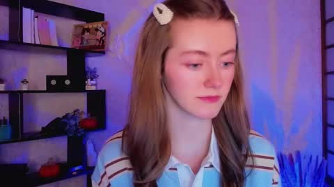 Snapshot of kate_cuddle chatting on December 17, 2:12 am Kate online show from December 17, 2:12 am