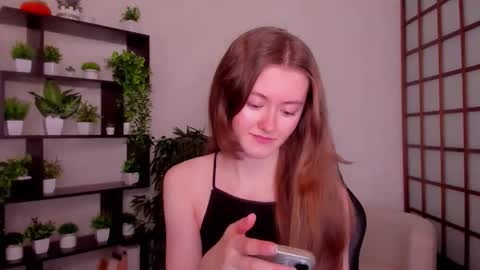 Snapshot of kate_cuddle chatting on October 9, 3:10 am Kate online show from October 9, 3:10 am