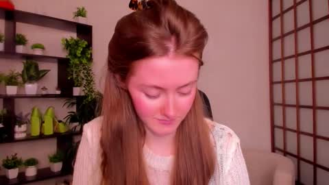 Snapshot of kate_cuddle chatting on September 19, 2:43 am Kate online show from September 19, 2:43 am