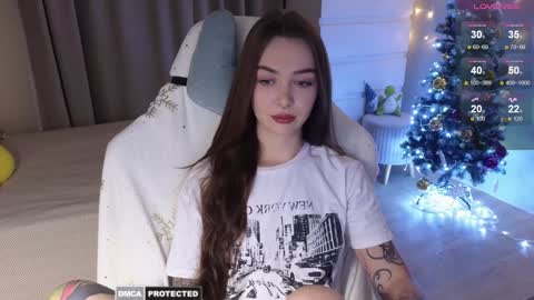 Snapshot of kateleoo chatting on December 13, 1:01 pm Im Kate online show from December 13, 1:01 pm