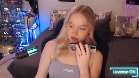 Lisa online show from October 23, 12:27 am