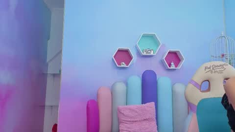 Kate Skinny  online show from December 15, 11:59 am