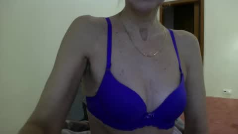 Snapshot of katia888 chatting on January 23, 11:58 am katia888 online show from January 23, 11:58 am
