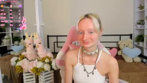 Katia  online show from May 22, 6:22 am