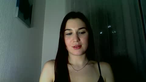 katie_foxi online show from December 4, 6:19 pm