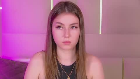 katiereeves online show from November 7, 6:13 pm