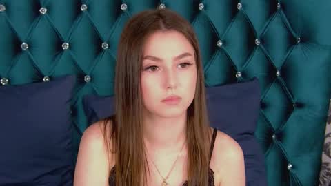 Snapshot of katiereeves chatting on October 13, 1:03 pm katiereeves online show from October 13, 1:03 pm