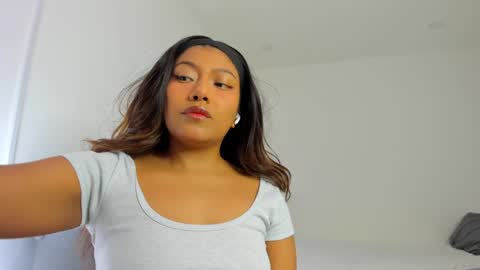 Snapshot of katnees_correa chatting on December 25, 8:29 am Follow me on instagram and twitter as correaktnees online show from December 25, 8:29 am
