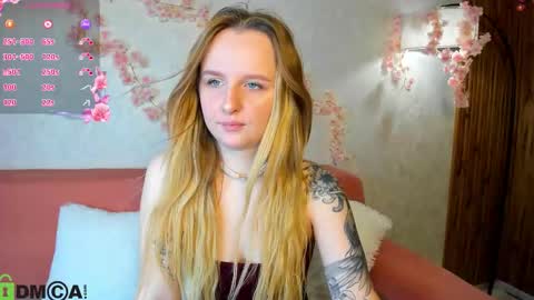 Snapshot of katrina_bail chatting on September 13, 1:35 am Katrina Bail online show from September 13, 1:35 am