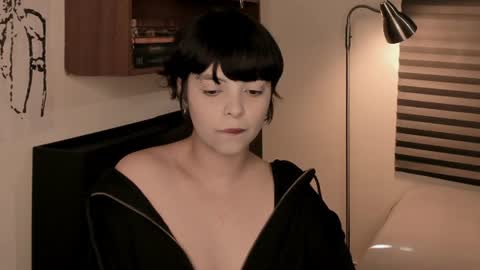 katsuro online show from August 9, 8:34 pm