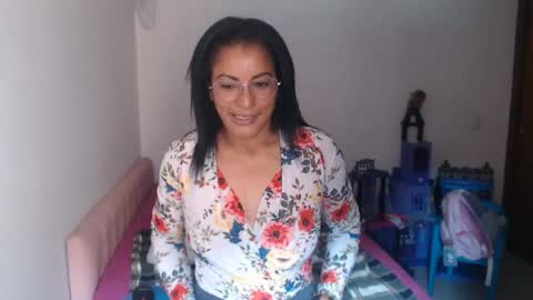 KattleyaGrey online show from July 29, 1:22 pm