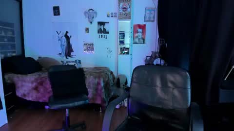 kattx   independent model online show from August 1, 2:02 am