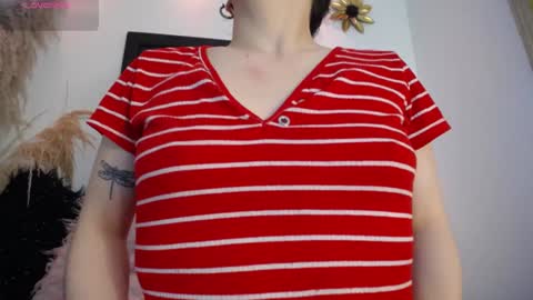 Snapshot of katy_van chatting on January 17, 5:53 am Katy Van online show from January 17, 5:53 am