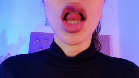 Snapshot of katy_van chatting on September 21, 6:56 am Katy Van online show from September 21, 6:56 am