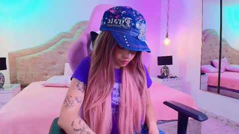 Snapshot of katyusha_3 chatting on October 20, 4:04 am Katyusha 3 online show from October 20, 4:04 am