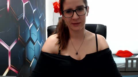 Snapshot of kayalips chatting on January 1, 3:14 pm KayaLips online show from January 1, 3:14 pm