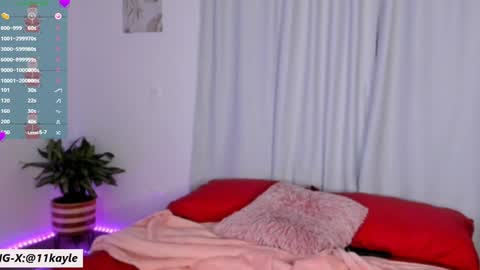 INSTAGRAM AND TW 11kayle online show from January 11, 12:22 am