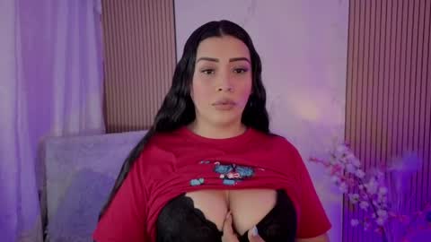 Kaylee online show from June 8, 5:14 pm