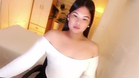 Y O U R        F U T U R E       K A Y L E E  online show from October 29, 8:18 am