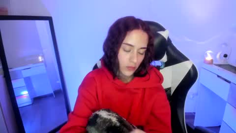 kaylie online show from July 14, 2:05 am