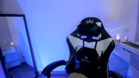 kaylie online show from July 2, 3:23 am