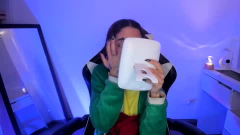 kaylie online show from June 9, 10:14 am