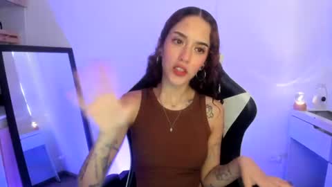 kaylie online show from June 18, 8:36 pm