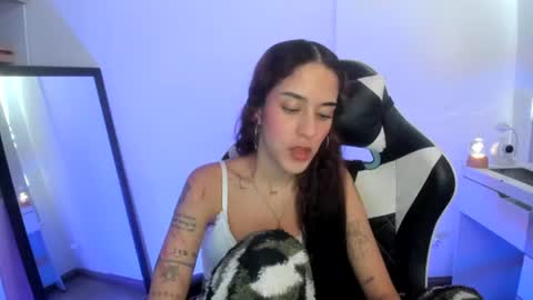 kaylie online show from June 23, 9:35 pm