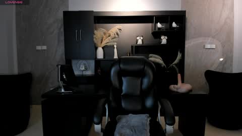 Kay online show from June 5, 3:54 am