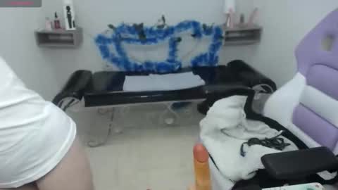 Keila  online show from January 15, 8:37 pm