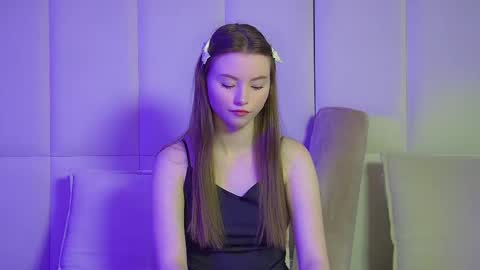 Keira online show from October 19, 6:04 am