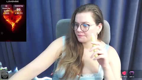 kellielowie online show from March 4, 8:13 am