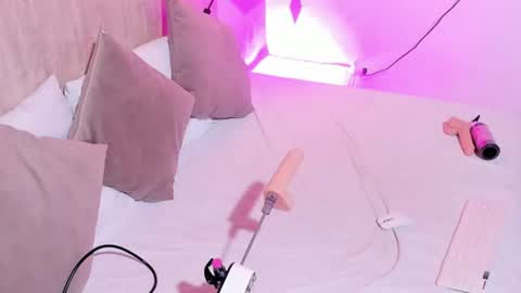 kelly_666 online show from July 4, 3:24 am