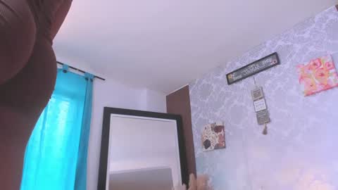 Snapshot of kelly__thomson chatting on September 12, 7:43 pm kelly__thomson online show from September 12, 7:43 pm