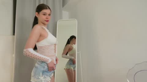  KELLY  online show from January 18, 2:33 pm