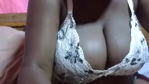 kelly_jones9 online show from March 7, 9:11 pm
